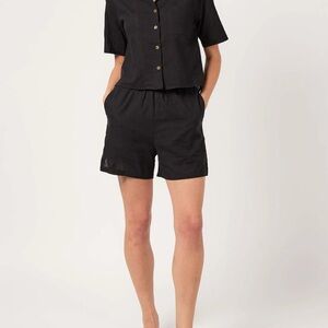 NWT MOD REEF Black High-Waisted Shorts